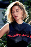 madame_figaro_november_2016_lea_seydoux_by_lucian_bor_05.jpg