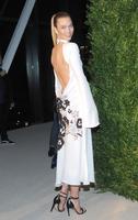 karlie_kloss_cfda_vogue_fashion_fund_awards_at_spring_studios_in_new_york_city_11_07_2016_4.jpg