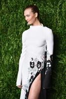karlie_kloss_cfda_vogue_fashion_fund_awards_at_spring_studios_in_new_york_city_11_07_2016_15.jpg