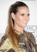 hklum201116ZNimage1.1ba632e9fcd93194bf833fb6a3ece140.jpg
