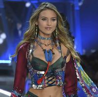 Martha_Hunt.jpg