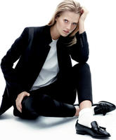 harpers_bazaar_us_september_2012_toni_garrn_by_daniel_jackson_07.jpg