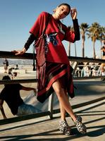 Glamour_US_February_2017_Jasmine_Sanders_by_Shanita_Sims_02.jpg