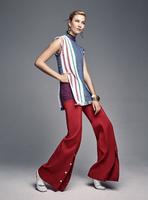 Vogue_US_January_2017_06_Karlie_Kloss_by_Patrick_Demarchelier.jpg