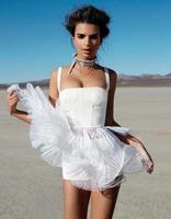 vogue_spain_february_2017_emily_ratajkowski_by_miguel_reveriego_00.jpg