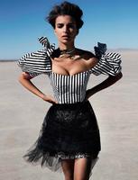 vogue_spain_february_2017_emily_ratajkowski_by_miguel_reveriego_02.jpg