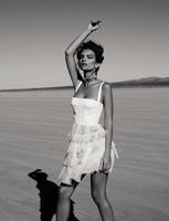 vogue_spain_february_2017_emily_ratajkowski_by_miguel_reveriego_04.jpg