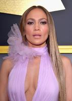 Jennifer_Lopez_Dress_2017_Grammys.jpg