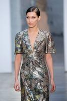 Carolina_Herrera_Fall_2017_Runway.jpg