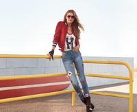 TommyxGigi_Spring_Summer_2017_Ad_Gigi_Hadid_by_Mikael_Jansson_04.jpg