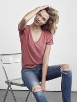 karlie_kloss_express_magazine_march_2017_photos_2.018276b426e9313fc2b305f413fa2867.jpg