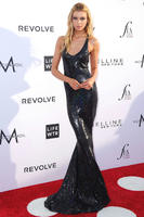 hbz_daily_front_row_awards_stella_maxwell_getty.jpg