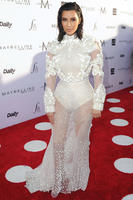 hbz_daily_front_row_awards_kim_kardashian_getty.jpg