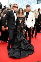 modelka_emily_ratajkowski_v_kreacii_roberto_cavalli_01_galeria.jpg