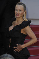 hqcelebcorner__72_.jpg