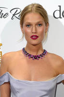 hqcelebcorner__16_.jpg