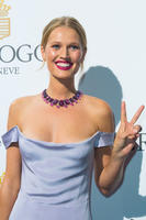 hqcelebcorner__162_.jpg