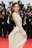 40391142_hqcelebcorner_91.jpg