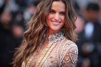 hqcelebcorner__16_.jpg