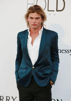 hqcelebcorner__10_.jpg