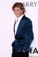 hqcelebcorner__13_.jpg