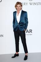 hqcelebcorner__14_.jpg