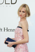 hqcelebcorner__2_.jpg