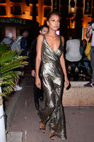hqcelebcorner__270_.jpg