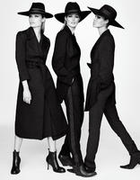vogue_japan_september_2017_03_doutzen_kroes_joan_smalls_natasha_poly_by_luigi_iango.12bc545fed546469c58bfcb8f224b6a8.jpg