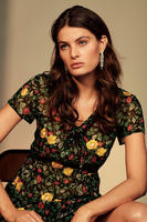 instyle_march_2017_isabeli_fontana_by_hanna_tveite_05.jpg
