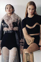 vogue_china_september_2017_anna_ewers_fei_fei_sun_by_collier_schorr_08.jpg