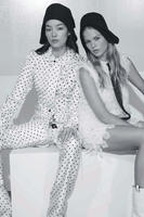 vogue_china_september_2017_anna_ewers_fei_fei_sun_by_collier_schorr_10.jpg