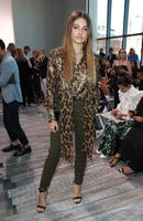 51525618_hqcelebcorner_1.3451be8822fad1702cd7d5f2e04fe0ca.jpg