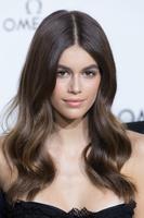 52975801_hqcelebcorner_153.jpg
