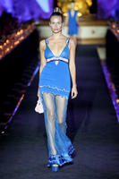 59e9fc0e21fc1_NatashaPolyatLaPerlaSS2018Fashionshow_1_.cd3e8a42945cd7211ddc5501e43f6e29.jpg