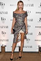 natasha_poly_bazaar_women_of_the_year_awards_1509653846.d6dfde0626d6b9811f21f21a16336ead.jpg