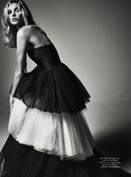 56132959_harper_s_bazaar_germany_december_2017_page_02.jpg