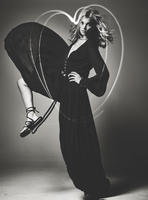 56132977_harper_s_bazaar_germany_december_2017_page_06.jpg