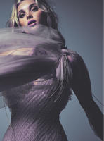 56132993_harper_s_bazaar_germany_december_2017_page_09.jpg