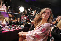 Rex_Victorias_Secret_Fashion_Show_hair_and_ma_9229362AH.0affdcd9af1e2aa517a810da00538669.jpg