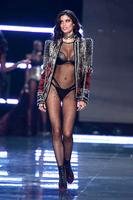 sarasampaio_victoriassecretfashionshow2017_51.6d3bd4d7fec695be76cad987df9d53f5.jpg