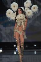 sarasampaio_victoriassecretfashionshow2017_38.177fc8cc58f26ff8be3400eb7867b328.jpg