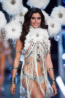 sarasampaio_victoriassecretfashionshow2017_43.66788517aafa11ecd4c070e47ea4836c.jpg