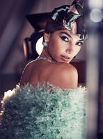 58147080_harpers_bazaar_arabia_december_2017_lily_aldridge_by_alexi_lubomirski_00.jpg