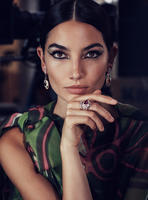58147100_harpers_bazaar_arabia_december_2017_lily_aldridge_by_alexi_lubomirski_07.jpg
