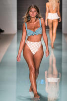 Montce_Swim_Miami_Swim_Week_0056.b4c4b79275c1f3da463fb1c83acd3570.jpg