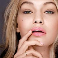 maybelline_lipgloss_babylips_gigi_beauty_1x1.jpg
