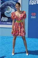 82766671_zendaya_2018_09_22_smallfootpremierela_006.jpg