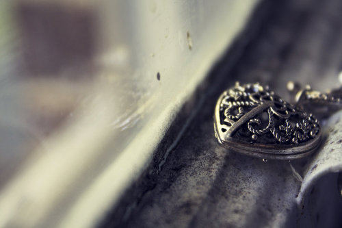 lock_key_by_lojodani_d2z4lmt_large.jpg