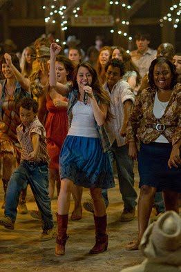 Miley_Cyrus_Hoedownthrowdown.jpg